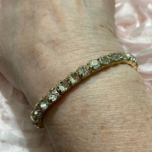 Beautiful NWOT Stretch Gold Tone Tennis Bracelet!
